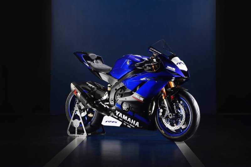 EICMA 2016:   Yamaha YZF-R6 2017