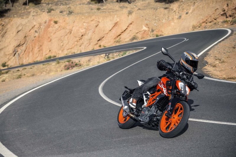 EICMA 2016:   KTM 390 Duke 2017